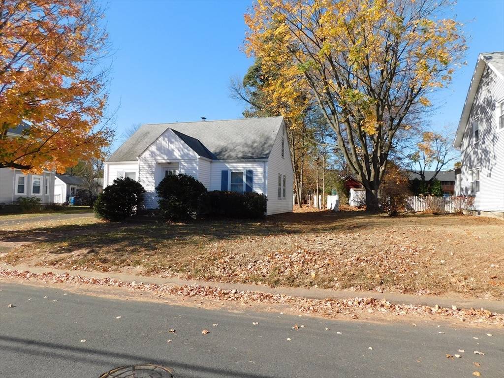 TodayRealEstat3's tweet photo. 36 Silver Street, W. Springfield, MA 01089 just hit the market!
Take a look at this awesome space: https://t.co/JF6v2eD3fc 
Listing Agent: Kathleen Bourque
#TodayRealEstateWesternMassachusetts #TodayRealEstateHomeTeamAdvantage https://t.co/lk7xpiwlqc