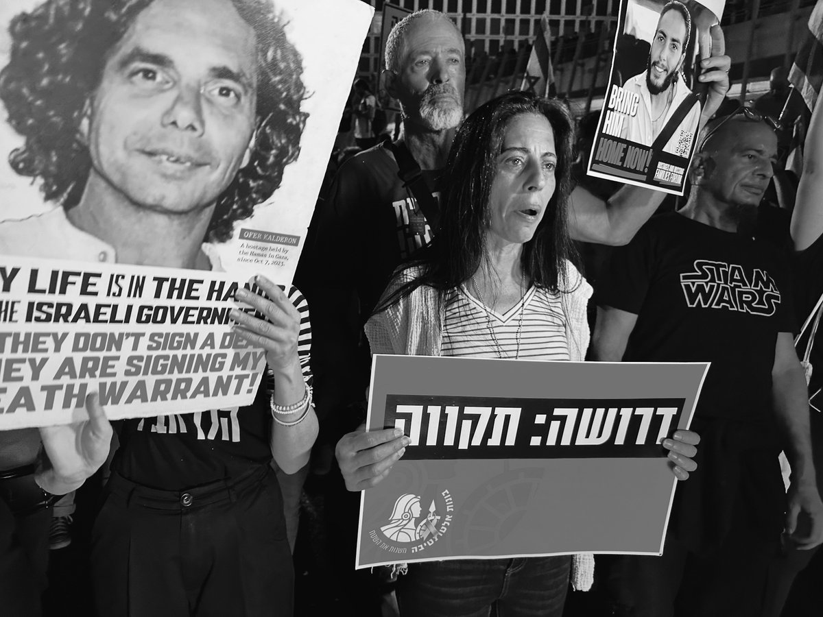 XperienceHumans's tweet image. Tonight in Tel Aviv after Defense Minister Gallant was fired.