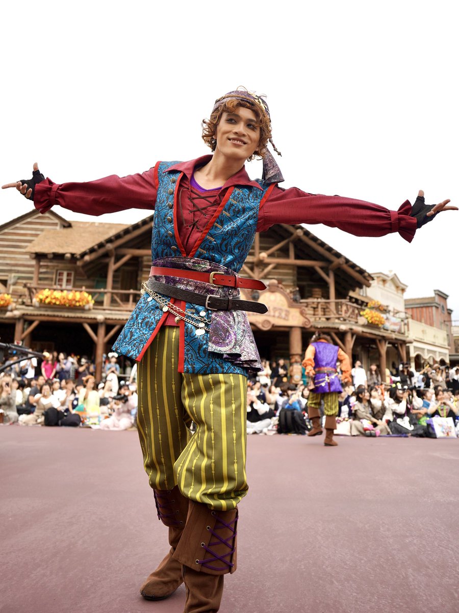 intothefrenzy #フレンジー #海賊ダンサー