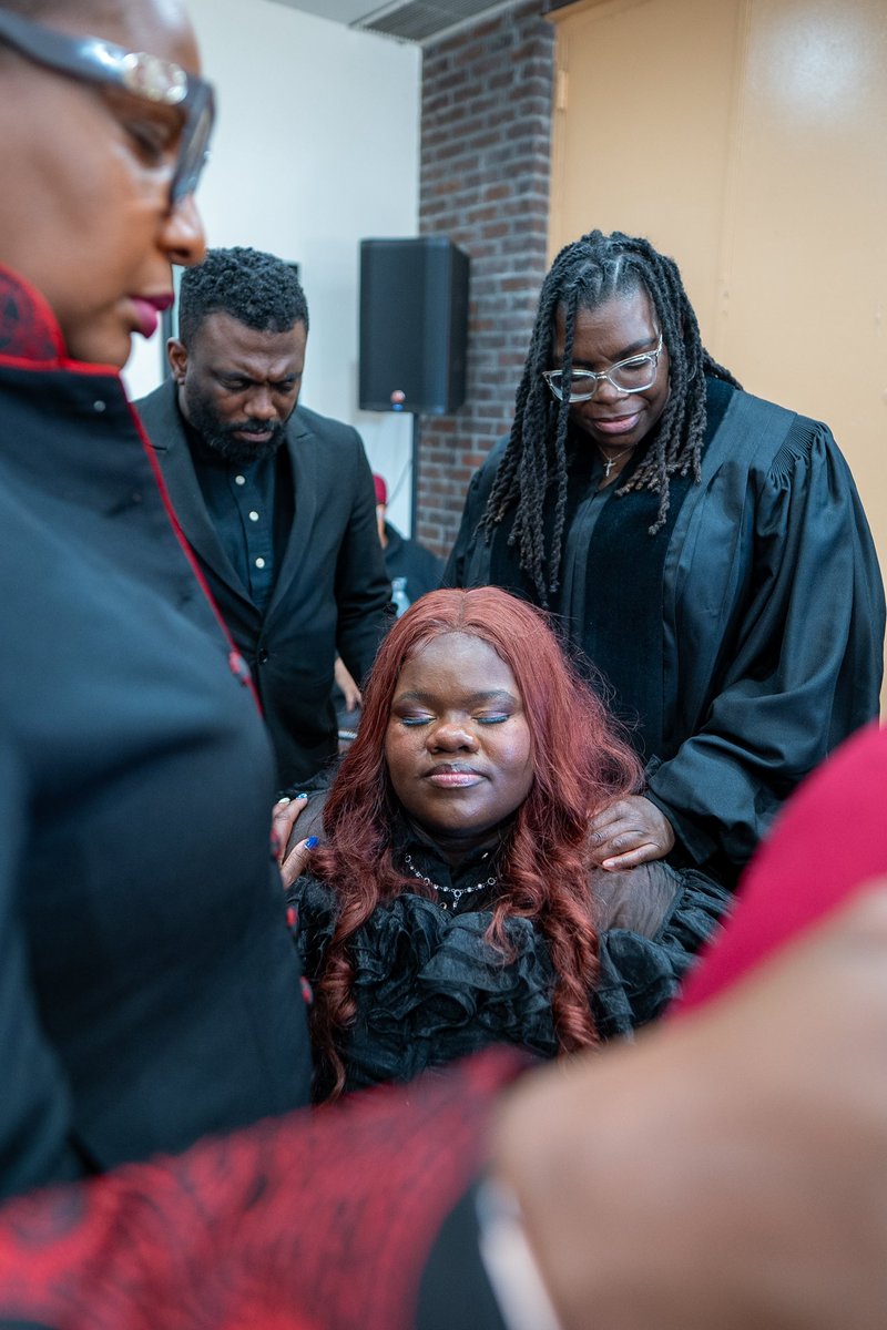 JaleySjourney's tweet photo. With a heart full of gratitude, I stand as Reverend. Jalesha Bass, MDIv
Ordained at 25 called at 14. 

November 2nd marks a milestone, a commitment to serve, lead, and love in this sacred work  .

This journey has been nothing short of transformative. #PNBC 
With @doublelovenyc https://t.co/fQ1LQ4VdHC