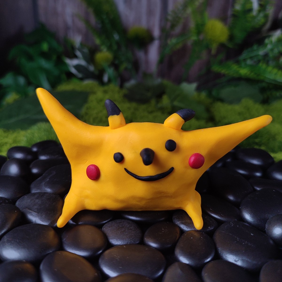 pikatorium's tweet photo. Gimme a hug ! #Pikachu #Pokemon #pokemoncosplay #gamedev #fanart https://t.co/b1lNdLfGIy