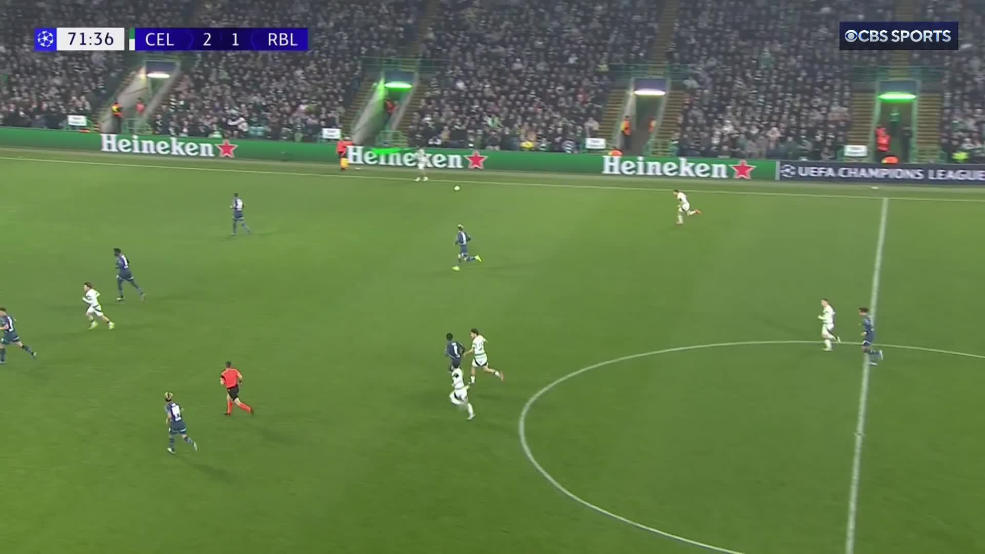 Reo Hatate puts it in the roof of the net and has Celtic Park rocking 💥