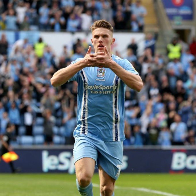 Mercado_Ingles's tweet photo. En 2021, Brighton vendió a Viktor Gyokeres al Coventry City por solo £1M. Hoy le hace un Hat Trick al Manchester City por UEFA Champions League. https://t.co/xqepwolWpy