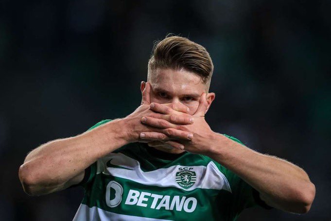 Mercado_Ingles's tweet photo. En 2021, Brighton vendió a Viktor Gyokeres al Coventry City por solo £1M. Hoy le hace un Hat Trick al Manchester City por UEFA Champions League. https://t.co/xqepwolWpy