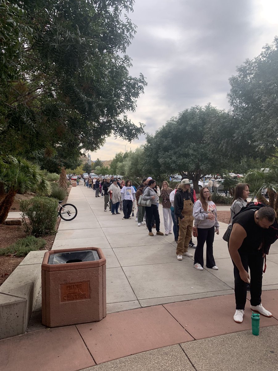 InDixie's tweet image. Now at @DixieCenter lines to Vote!