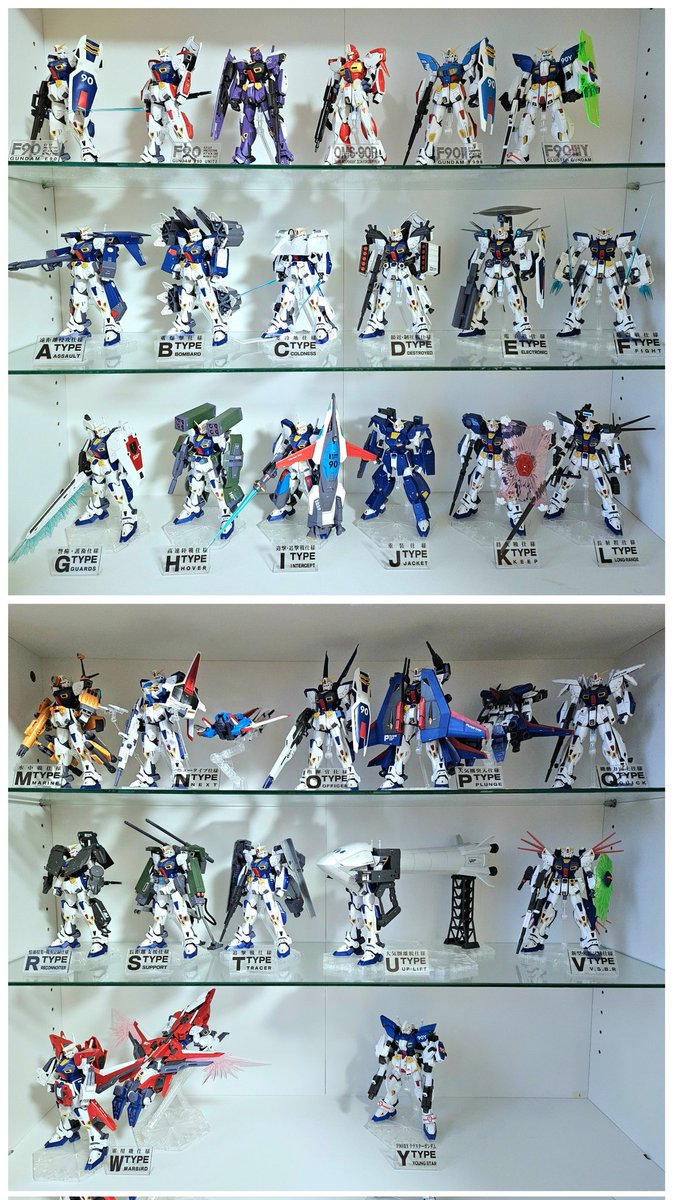 saku580104's tweet image. Yタイプは完成したけど、あとはここにコアブースターを飾らないと…。
今まで作った総勢35個！(＋お遊びで1個)
あとはXとZのみ！！

#ガンダム #ガンプラ #F90 #F90クラスター #MG  #ガンダムF90 #プレバン #プレミアムバンダイ #ガンプラの画像貼るとRTされると聞いて