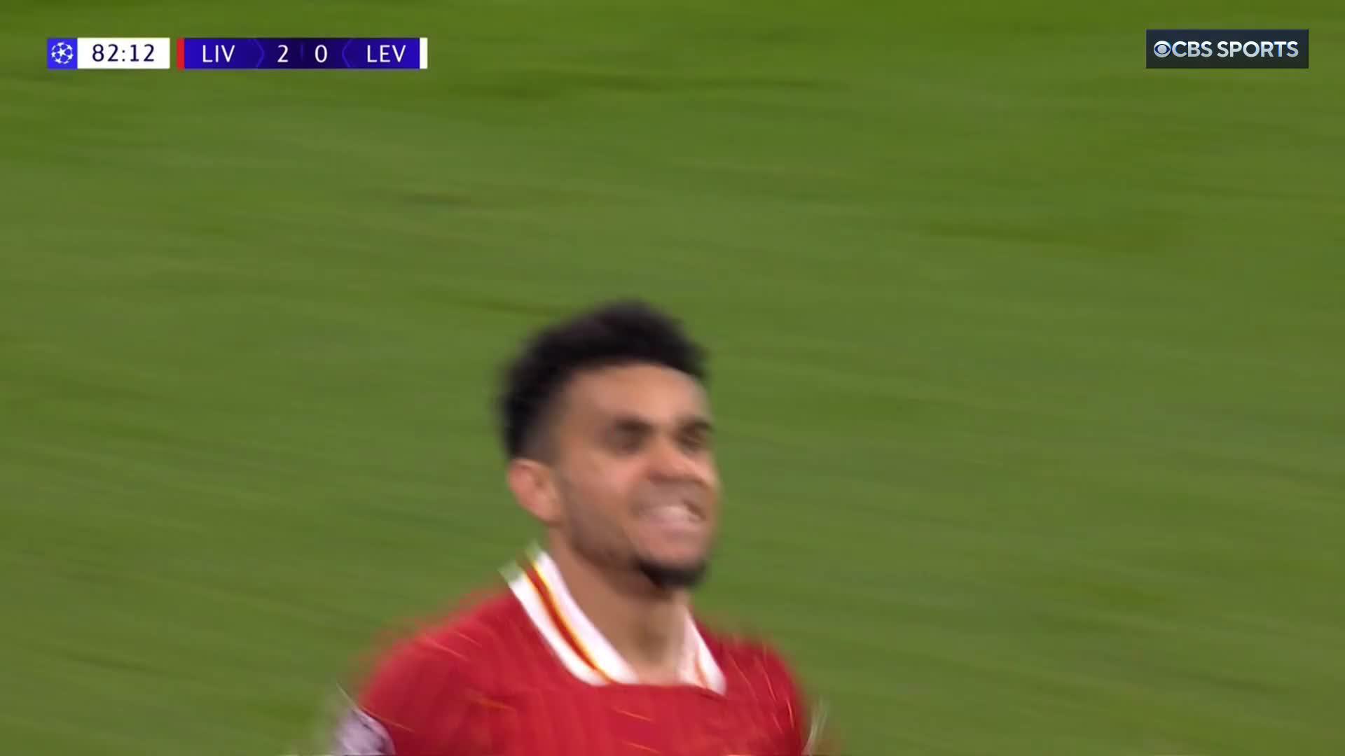 Luis Díaz made it look so easy ✌️That ball from Mo Salah though 🔥