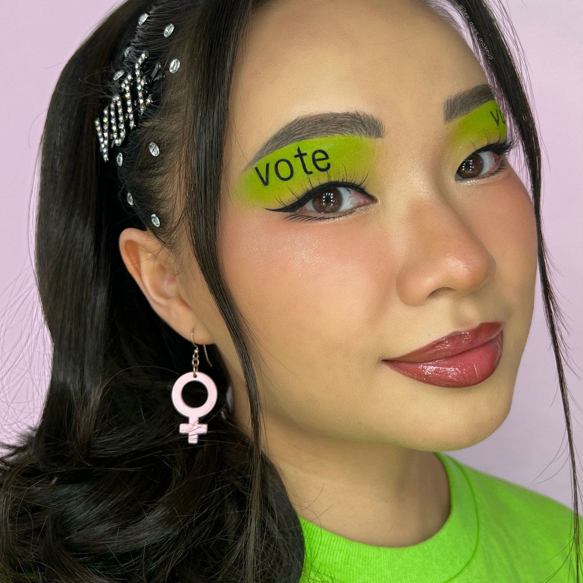 VOTE VOTE VOTE!!! 💙💙💙 Hot people vote for bodily autonomy and reproductive rights!!!