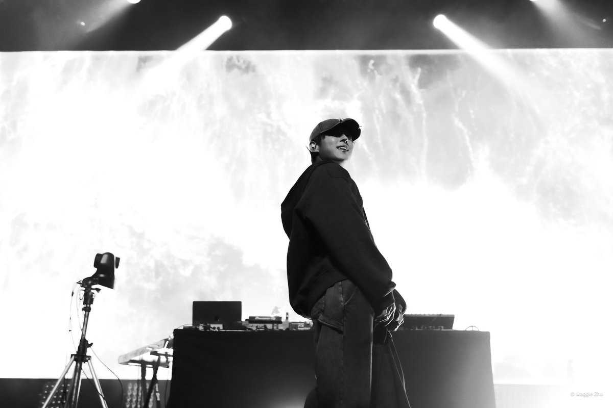 ViewoftheArts's tweet photo. MUSIC - @woosungofficial at Troxy in London
Read the full review of the show on View of the Arts
Images © Maggie Zhu View of the Arts
⚠️ Please credit the photographer when sharing/reposting the images
#Woosung #B4WEDIE #concert #music #artisttofollow #therose #PARCLASSIC #김우성 #review #concertphotography