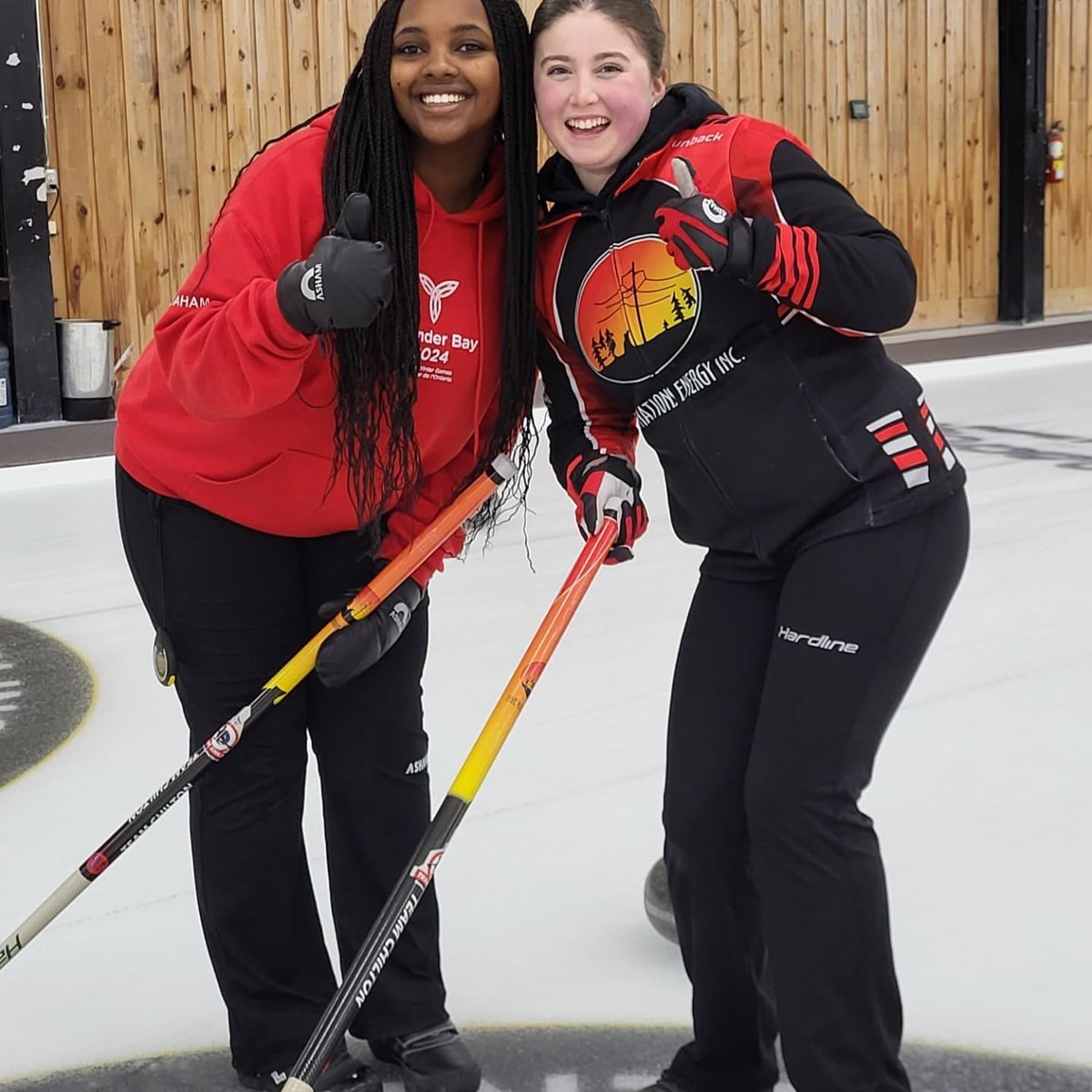 curlthemac's tweet image. We just wrapped up our third evening of Learn to Curl! #Timmins #learntocurl