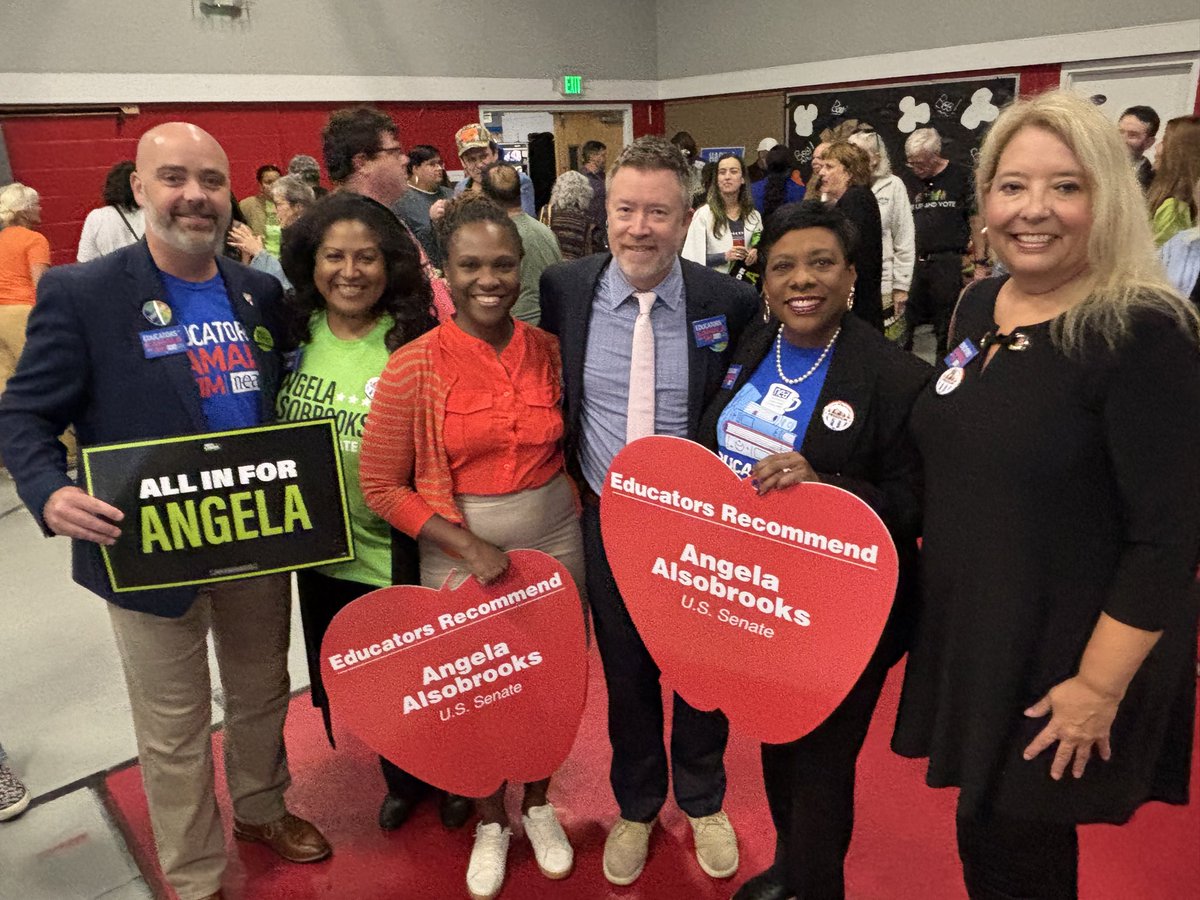 Congratulations <a href="/AlsobrooksForMD/">Angela Alsobrooks</a> 🖤💚 Bye bye Larry! 👋🏼
