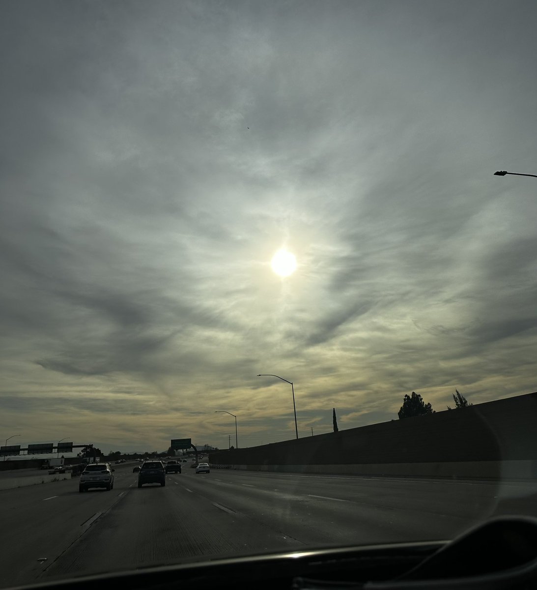 NKaravedas's tweet image. My #DriveHome gets old....but NOT the beauty when I look up! 

@StormHour #SuckerForAPrettySky ⛅️⛅️