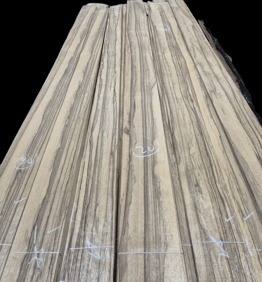 EscaleCesar's tweet photo. Black Limba https://t.co/K0EOtrHEsz