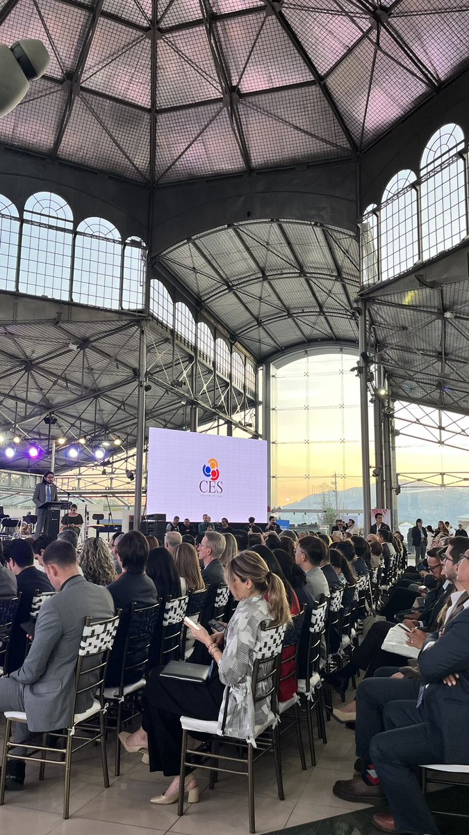 Este momento se lleva a cabo el acto de posesión del presidente, y de las y los presidentes de las comisiones permanentes del <a href="/ces_ec/">CES</a> para el período 2024-2027
<a href="/PabloBeltran_A/">Pablo Beltrán Ayala</a> 
Felicitaciones!!