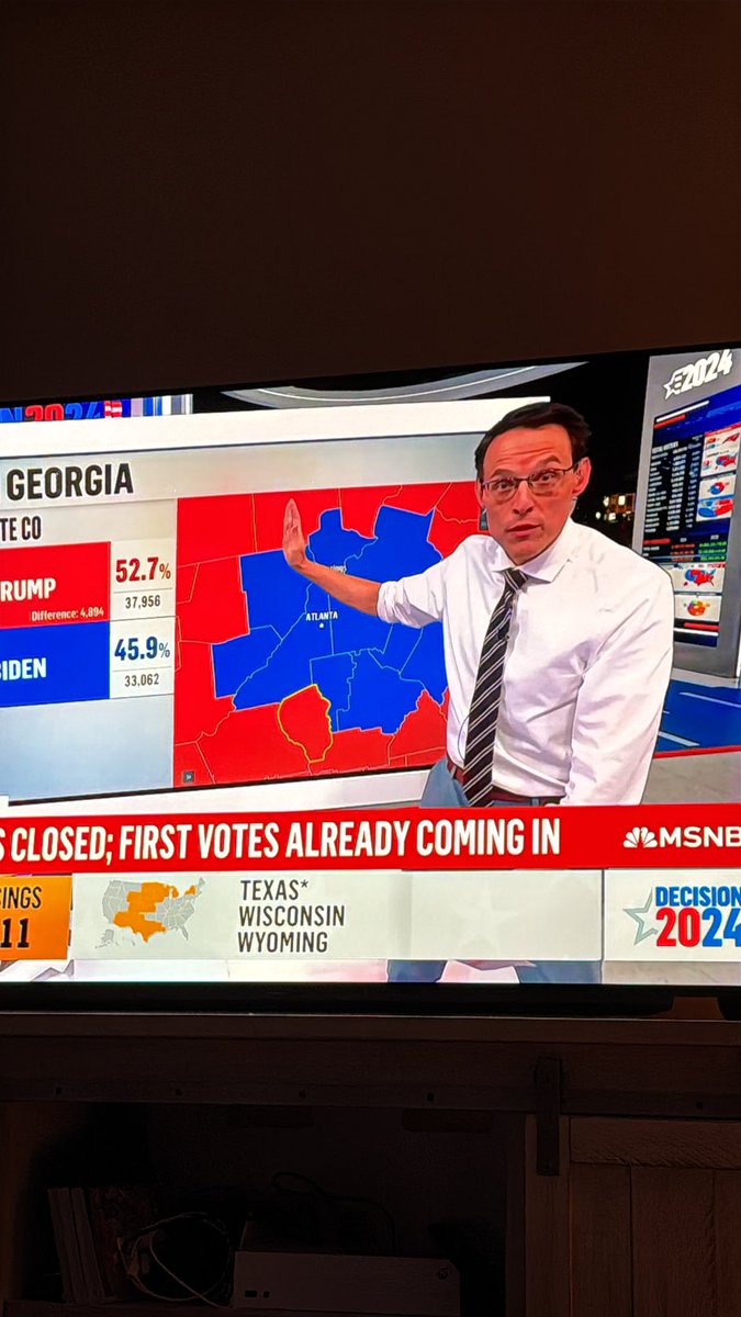 amerrill2's tweet photo. He’s Kornacki-ing the fuck out of that shit!!!! https://t.co/AVfKYevPJs