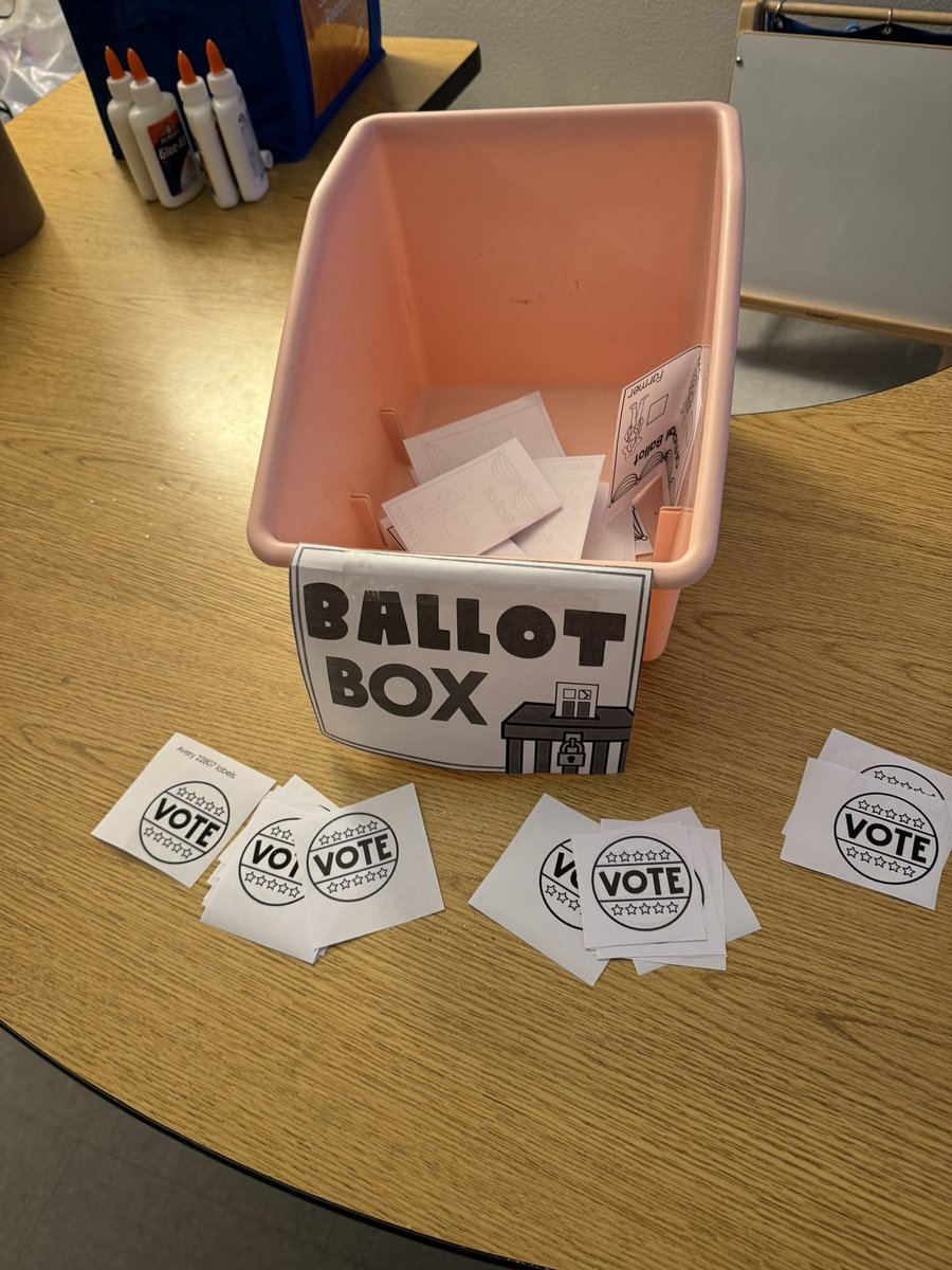 MsAlvear's tweet photo. In honor of Election Day, we read Duck for President! ❤️🤍💙

Students then participated in their own election between the Duck and farmer.😊 https://t.co/g28caKp9dQ