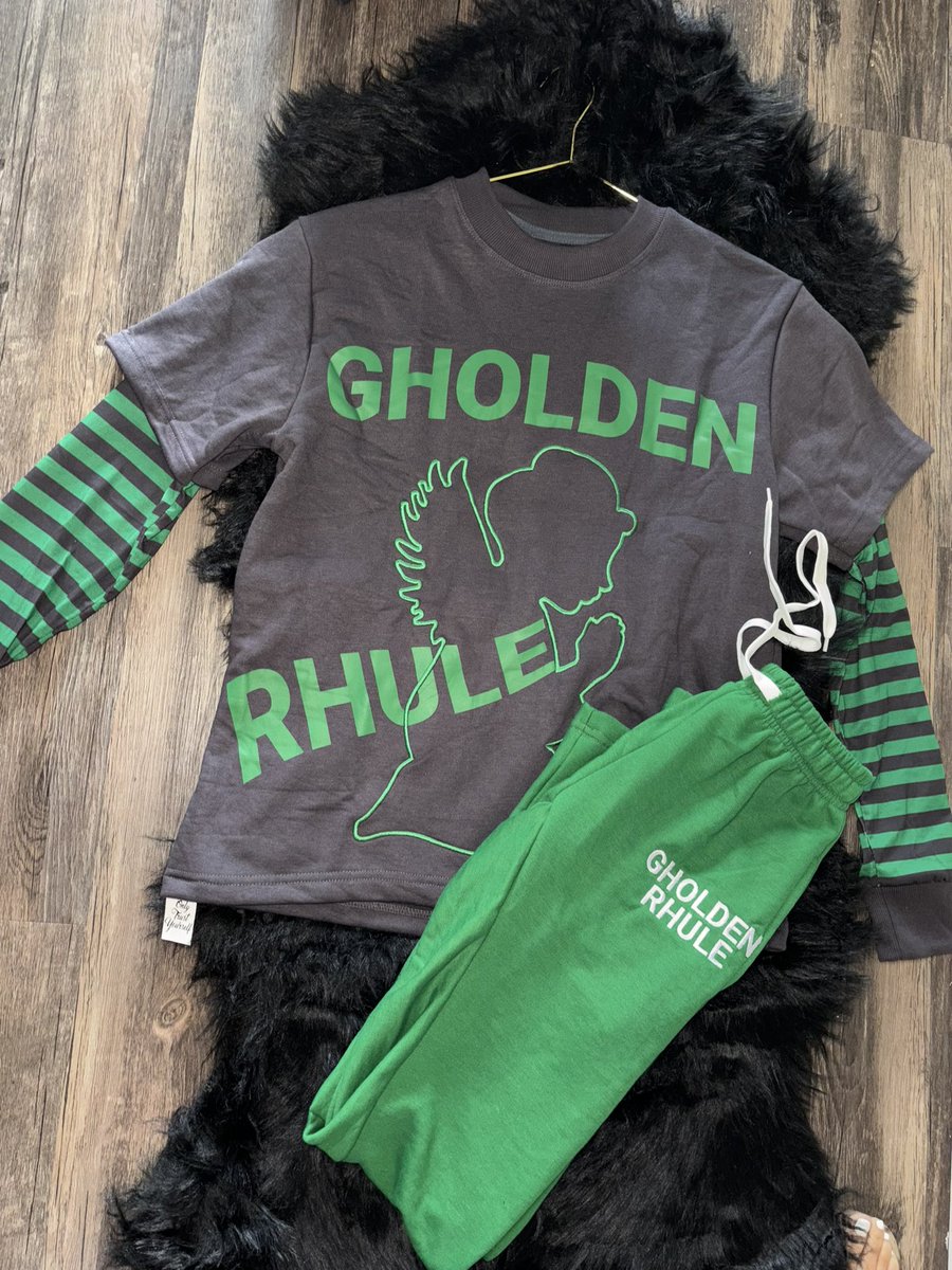 Demi_Ruu's tweet image. #ShopOpen