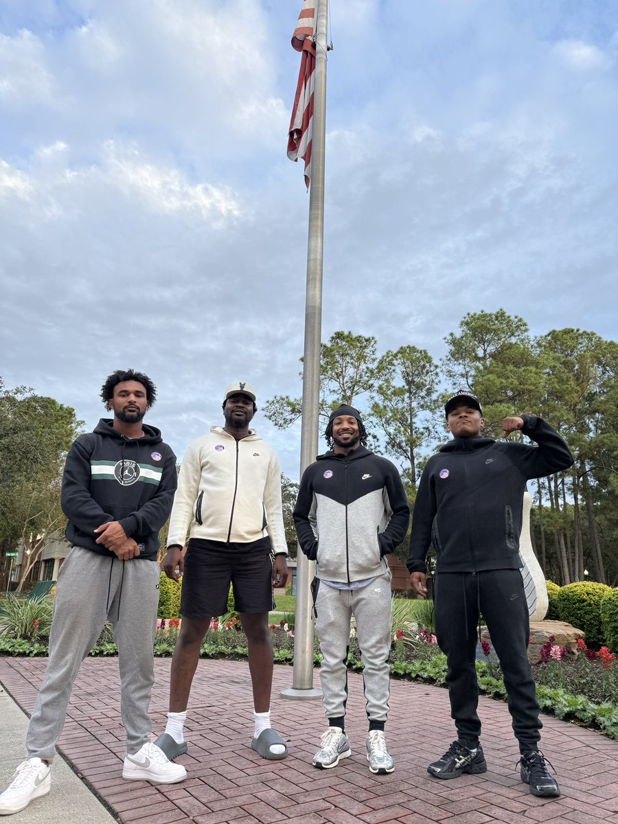 cartierfamilyZ's tweet image. They said Black people don’t vote.. well we voted for TRUMP 🗳️ 🇺🇸 #MAGA
