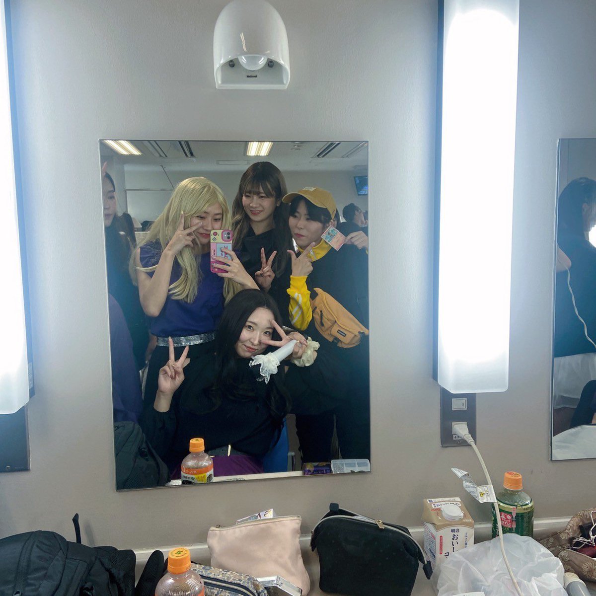 _____j_s_'s tweet photo. Highlight（二回目）Fancy,LostNFoundの3曲、一緒に踊ってくれたカワイイアイドル達ありがとうございました🎀もう年内のイベントひとつしかないの寂しいけどとりあえず痩せて備えますショヌヒョンステージでペンラ持ってモンベベできたのがこの日のハイライト‼️🐢🐻‍（Fancyの私たち笑いすぎ🤟🏻 https://t.co/7KhSakggWw