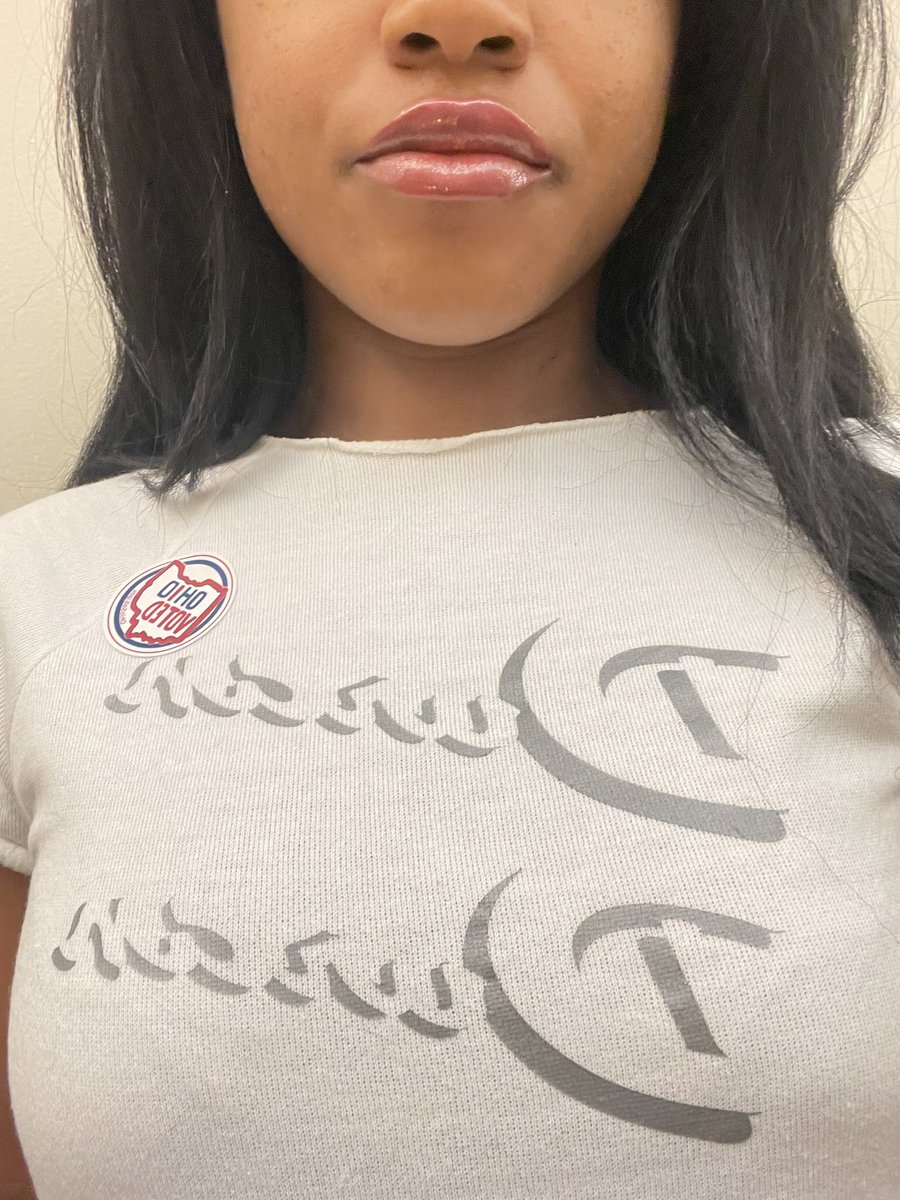 ecoevogirl's tweet photo. Got up to vote at the crack of dawn with my friend Haley! #Election2024 https://t.co/2hcsW4G4om