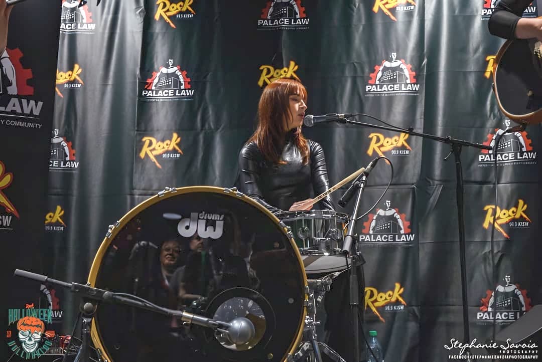 TheWarningAust's tweet photo. .@TheWarningBand2 at the accesso ShoWare Center / Palace Law, Kent, WA ⚡

📸 Credit: Stephanie Savoia / Iron Mike Savoia

#TheWarning #TheWarningBand #KeepMeFed #DanyVillarreal #PauVillarreal #AleVillarreal #WomenThatRock #RockMusic #NewMusic https://t.co/BLObwMZMt5