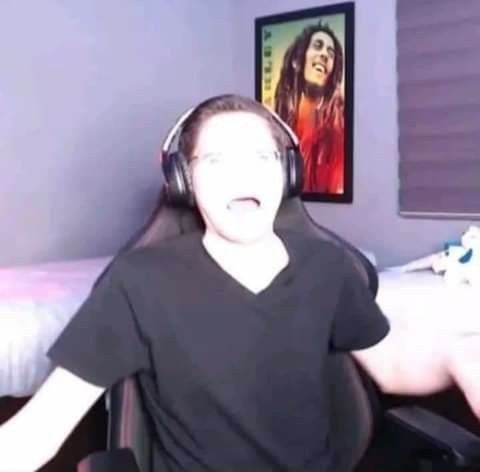 NaxhoFt's tweet photo. @SquidCraftGames @elmarianaa ESOOOO https://t.co/4RX5ivi96u