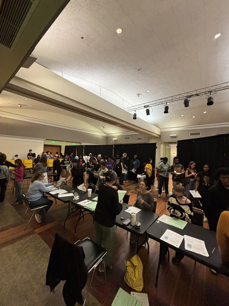 RVA_Votes's tweet photo. Behind the scenes at one of our polling locations: University Student Commons at Virginia Commonwealth University!🗳️

There is less than one hour until the polls close! Make sure you are in line by 7pm to be able to cast your ballot!

#RVAVotes #ElectionDay https://t.co/LOe8zeVeNn