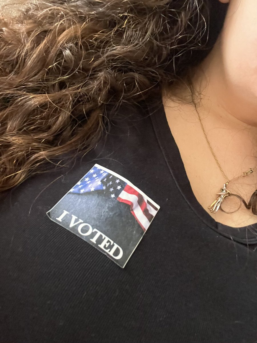 itsmekaylap's tweet photo. all politics aside, whoever designed this ugly ass sticker needs to quit their job of designing stickers forever. it looks like it was made on windows 1997. #Vote2024 https://t.co/hbS52VKBpi