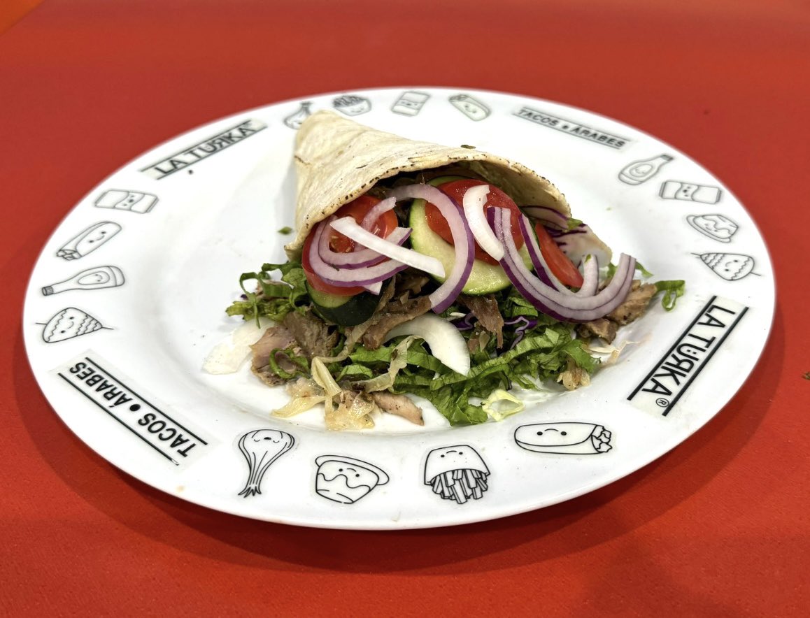TacosArabes's tweet photo. @Mklvgnk @Cuauhtemoc_1521 Shawama, Gyrp, Kebab y Taco Árabe. https://t.co/mWvAyyVCMJ
