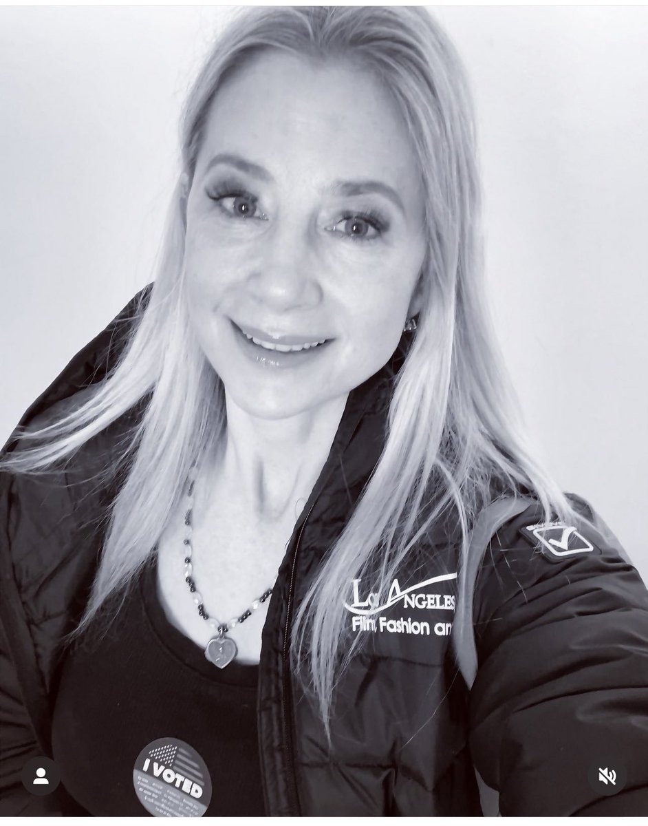 Vote, vote, vote!!! Democracy depends upon it!! Proud to have voted for <a href="/KamalaHarris/">Kamala Harris</a>