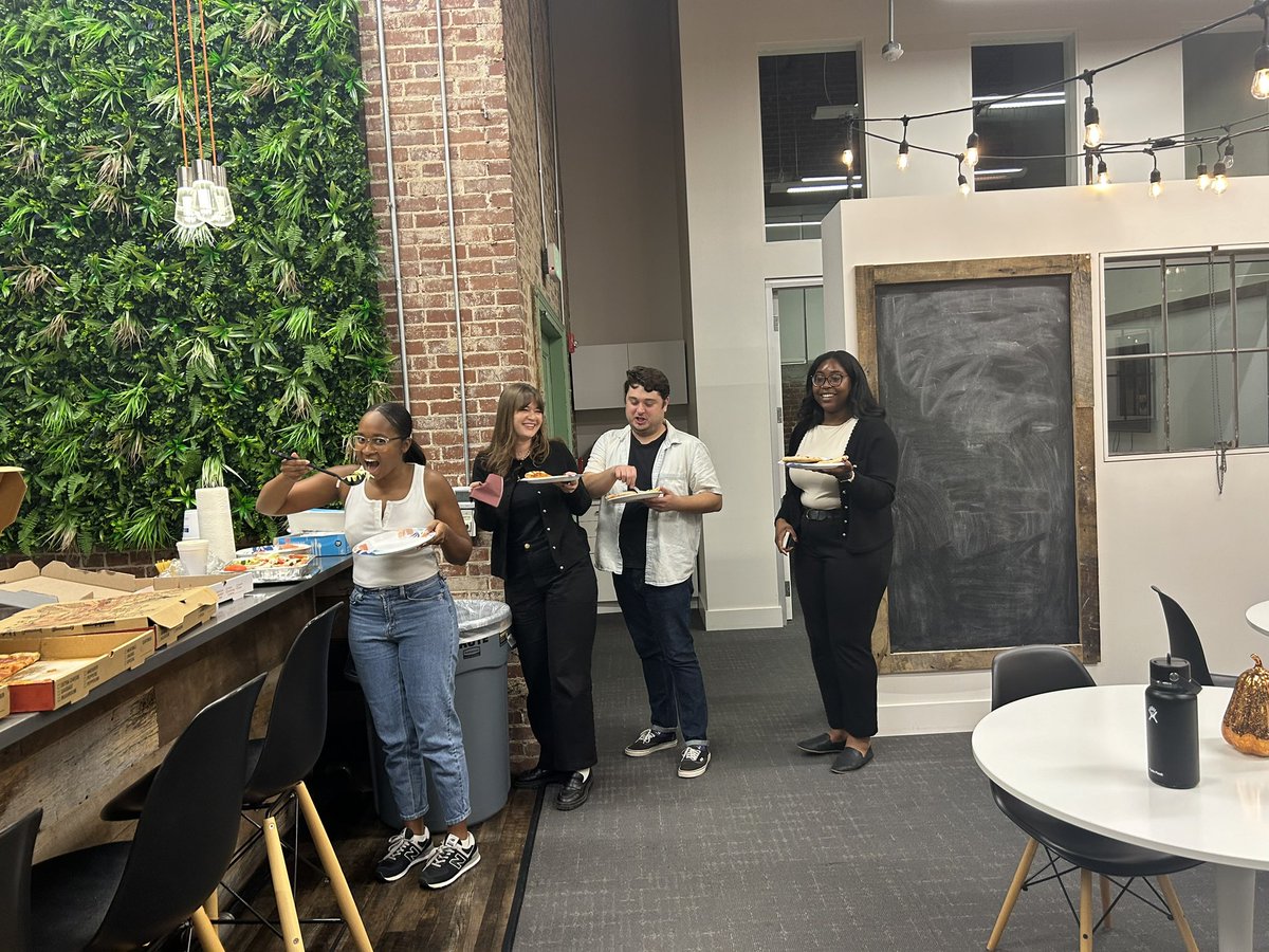 Of course we have Election Night pizza 🍕!