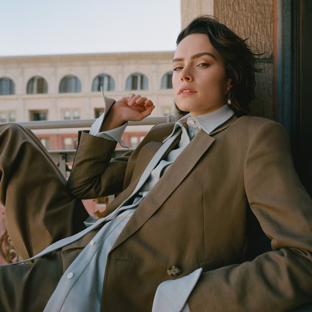 Daisy Ridley will lead action-thriller ‘DEDICATION’ from Martin Campbell (‘Casino Royale’).

The story follows a decorated Marine Corps commander, who gets asked by her dying father, a former Marine, to attend a dedication ceremony for a school building named in his honor, which