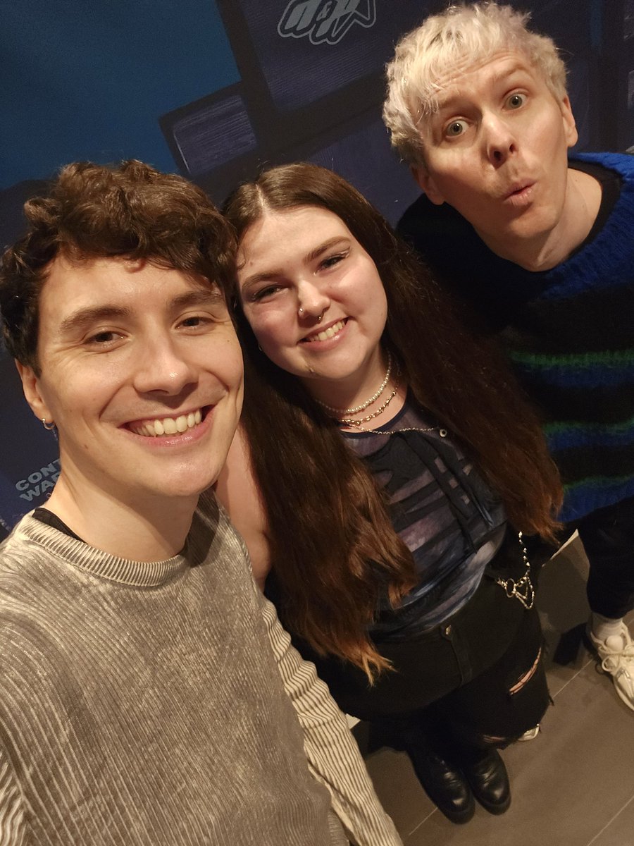 TorontoTroye's tweet photo. The most fun I very had 🤧💙 #titronto @AmazingPhil @danielhowell https://t.co/75onGxGaNC