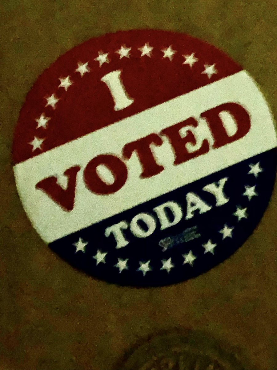 Dogsofdesmoines's tweet photo. Still time to get your sticker! #VoteKamala https://t.co/zwZWWpjsca