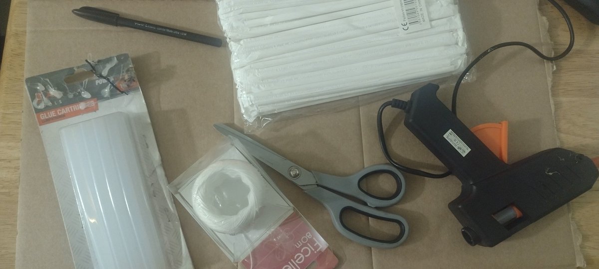 Mike Makers tweet media