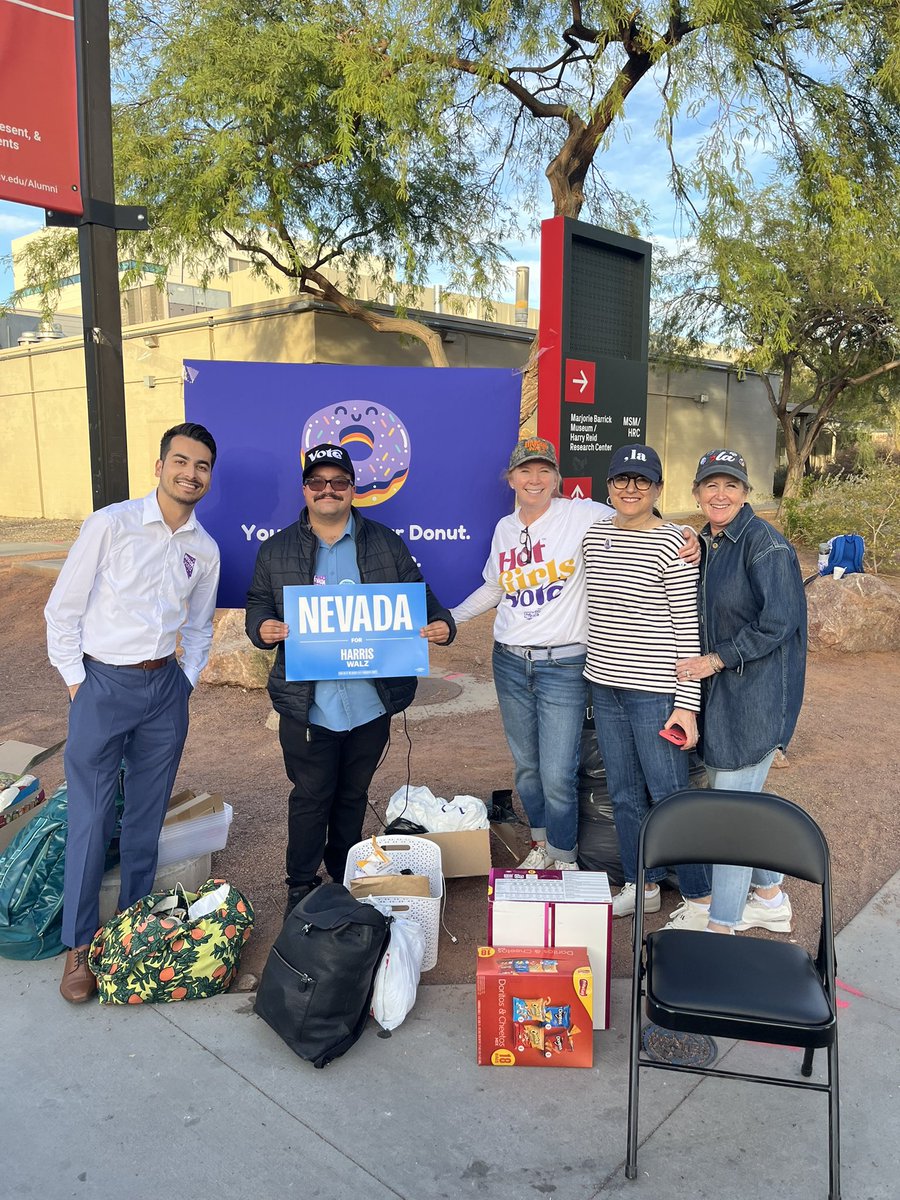 Nevada is about to show America what the youth vote looks like, lines around the entire floor of the UNLV Lied Library!

There are only three hours left to vote, go to iwillvote.com/nv to find the nearest location by you! #VamosNevada
