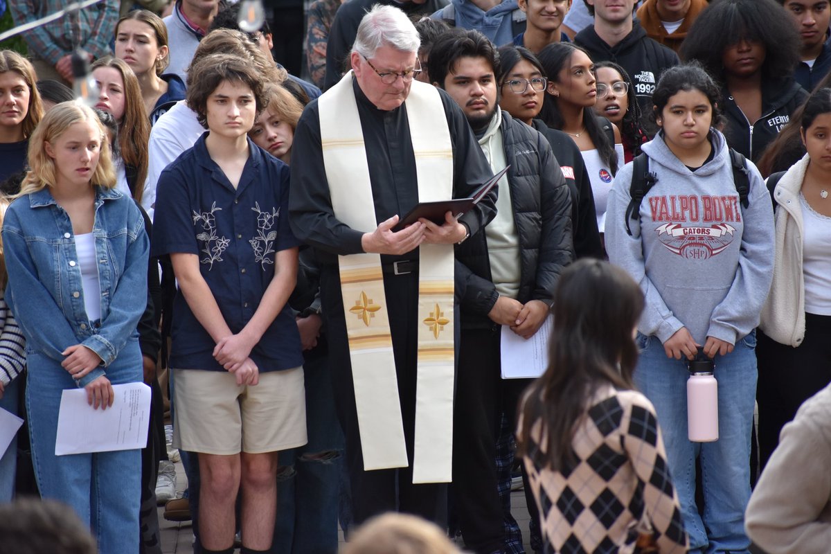 The SHP community came together today for a powerful Election Day prayer service presided over by John Whitney, S.J., where students, faculty, &amp; staff prayed for our world and future leaders, sharing inspiring quotes, prayers, and scripture. #electionday #prayforourleaders 🙏🕊️