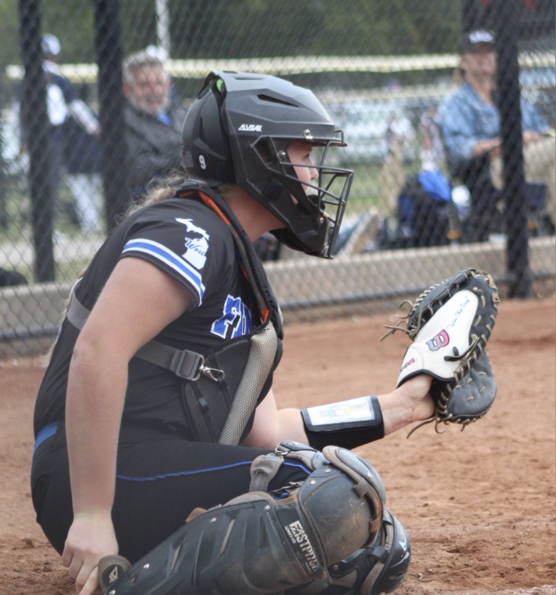 Ellamdavison96's tweet photo. I had a great time in Scenic City with @FinesseHoverman. Thank you for letting me sub! My framing was on point, and umps commented on it, and had a multiple hits and RBIs on the weekend. I have some hitting work to put in including my timing and getting my barrel through the zone https://t.co/a3FnCw4uHH