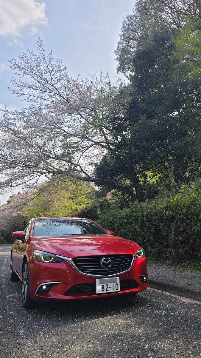 hiroto8210_86's tweet photo. #車乗りとして軽く自己紹介
#アテンザセダン

今更ですが自己紹介

名前: Hiroto8210 (ハヅキ レイ)
性別: 男
世代: Z世代
活動圏: ・千葉・茨城など主に首都圏

愛車: アテンザセダン (GJ2-FP)
改造(？)箇所
・workホイール 8.5J 20インチ
・Blitz 車高調

今後とも見かけたら
よろしくお願いします! https://t.co/JoenX3Tato