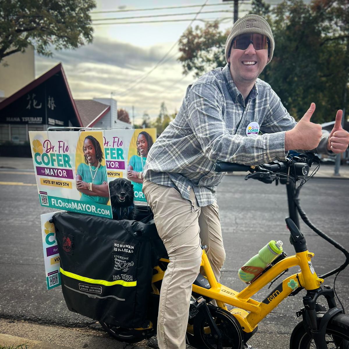 Flo4Sacramento's tweet image. #GOTV is mobile! #TeamFlo is out in deez streets! 

#Vote #Sacramento #MoreIsPossible #FloForMayor