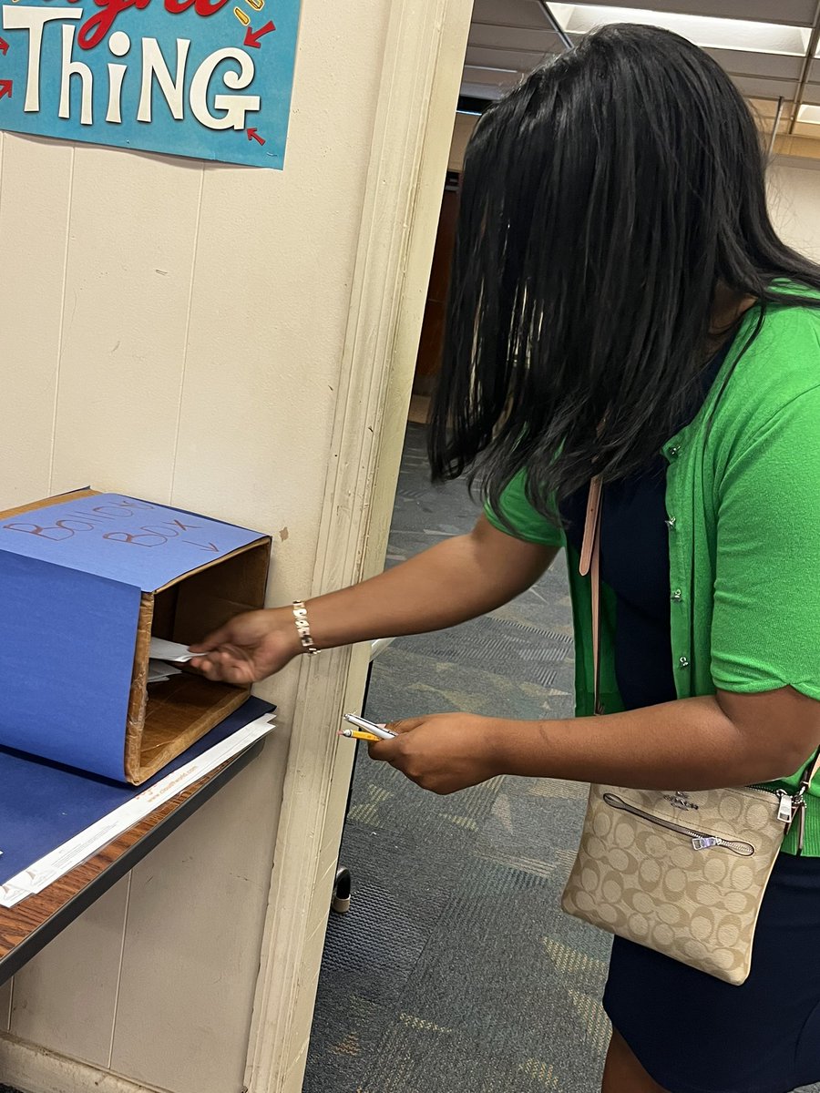 Denesha Kitchen tweet media