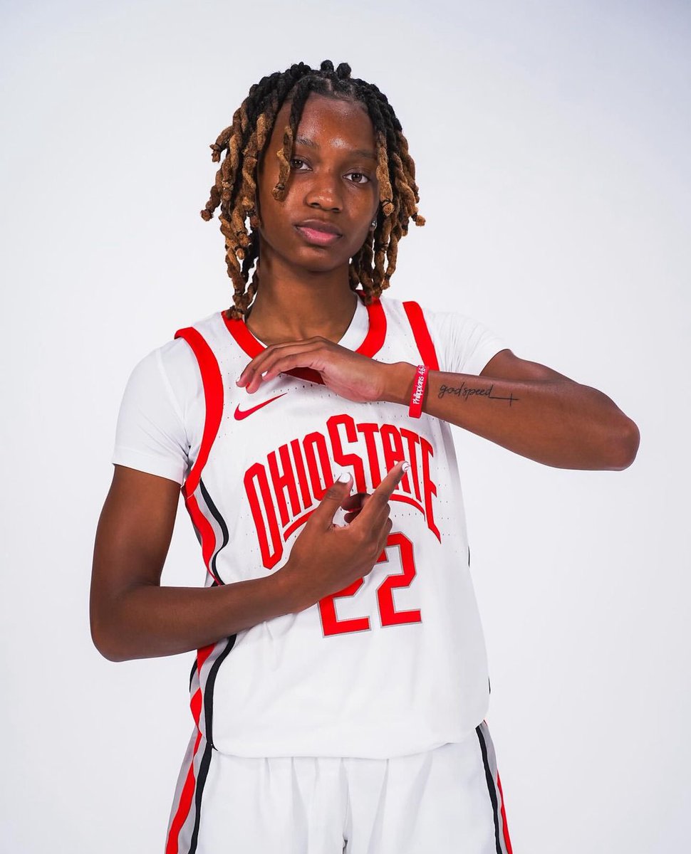 BREAKING: Jaloni Cambridge became the first-ever Ohio State freshman to score 30 points in her debut. ✨