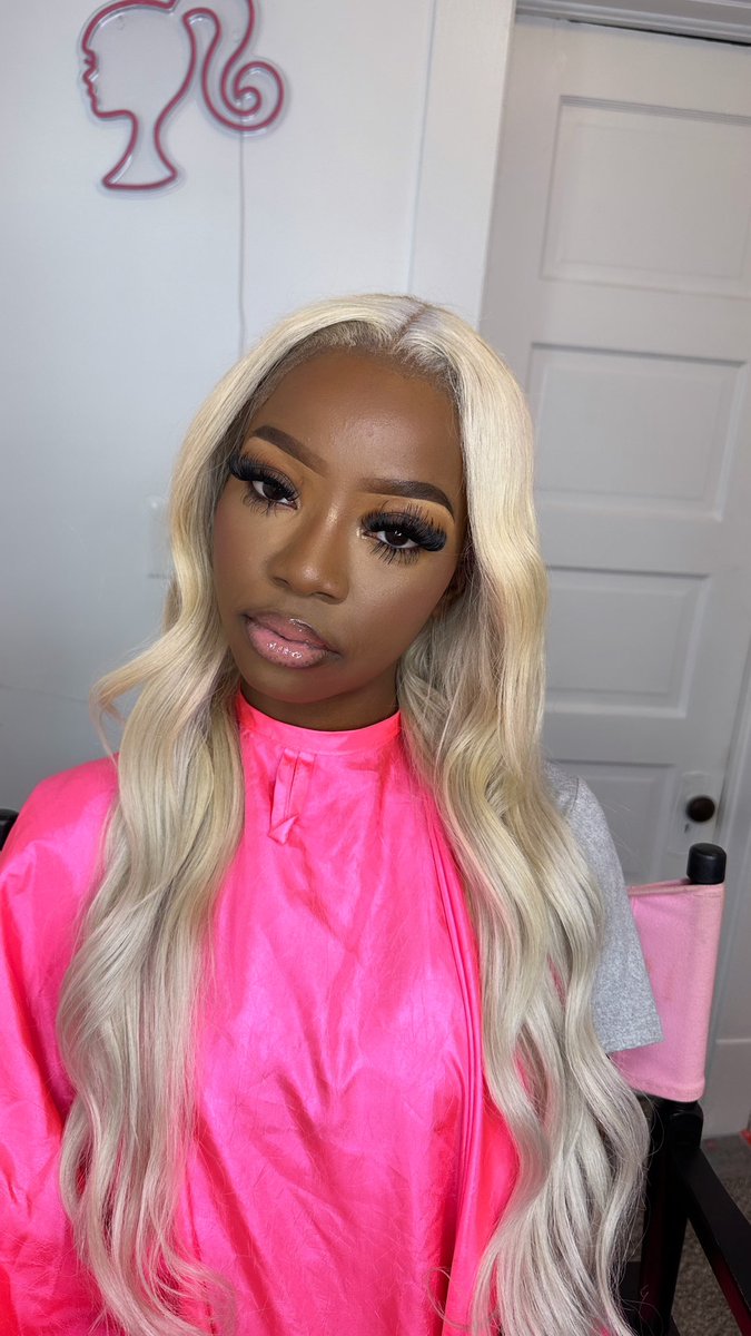 deshawnaam's tweet photo. Hi My name is DD 🫶🏽 I’m a MUA located in Cleveland OH📍looking to expand my business &amp; clientele. I have appointments available &amp; accepting new clients💕 link in my bio to book appointments cle girlies 🫶🏽🫶🏽 A like &amp; RT could go a long way. Follow my makeup page on ig @ddglamboss https://t.co/tGLcUNSAtk