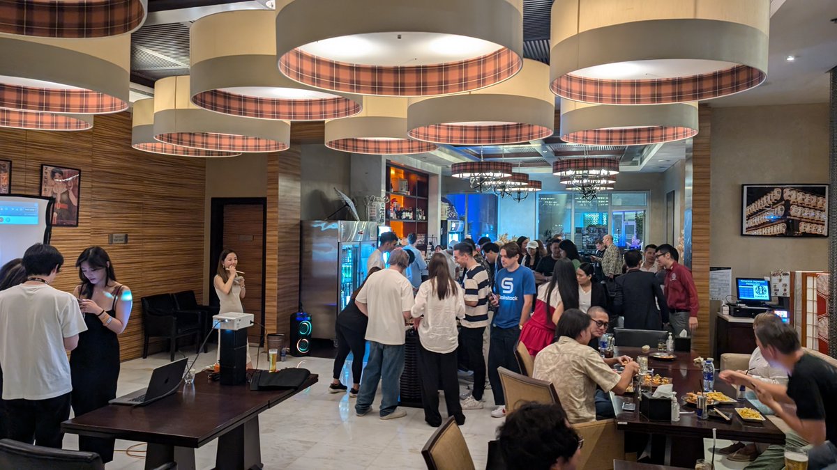 double jump.tokyo Inc. 👾 tweet media