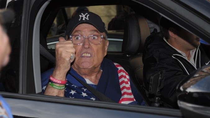 Jezebel's tweet photo. Beep Beep! ‘Bankrupt’ Rudy Giuliani Drives to the Polls in Car He Was Ordered to Surrender
https://t.co/kThdNWPOaZ https://t.co/va4TuEkbZf