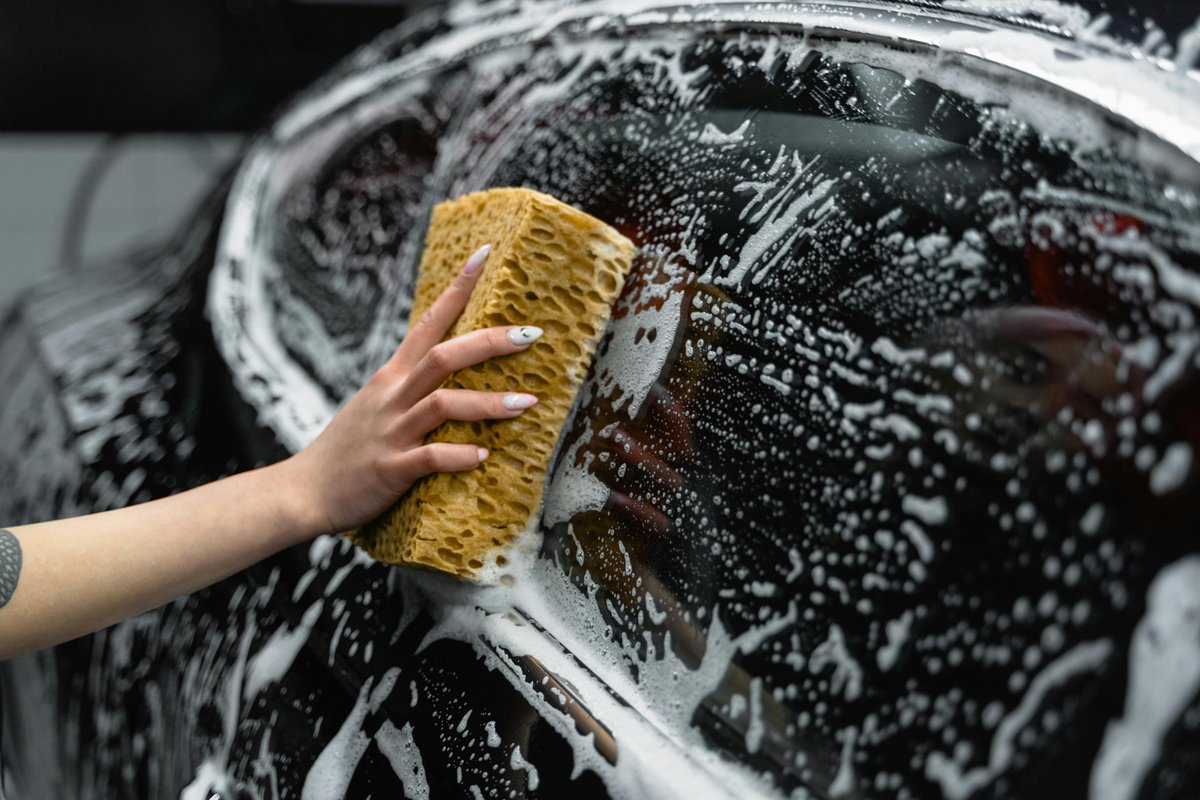 Auto_A_Galore's tweet image. 🚿 Time for a deep clean? Our car cleaning products have got you covered! Visit autoaccessoriesgalore.com! #CarWash #AutoCleaning #DetailingEssentials