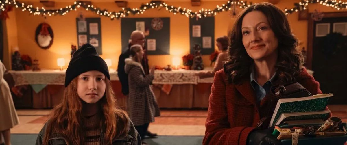 BingeMove's tweet image. Review: The Best Christmas Pageant Ever – Dallas Jenkins brings Barbara Robinson's classic to life with warmth and humor, following the misfit Herdmans as they unexpectedly take over a church Christmas pageant. Heartfelt and hopeful! 🎄 

#Christmas