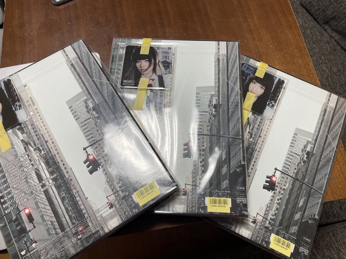 💜MISAMOプレゼント企画💜

【内容】
HAUTE COUTURE発売記念‼︎
抽選で3名様にプレゼント‼︎

【応募方法】
・フォロー&amp;リポスト

【応募期限】
11月13日(水)

#MISAMO
＃HAUTE COUTURE
#初回限定豪華版