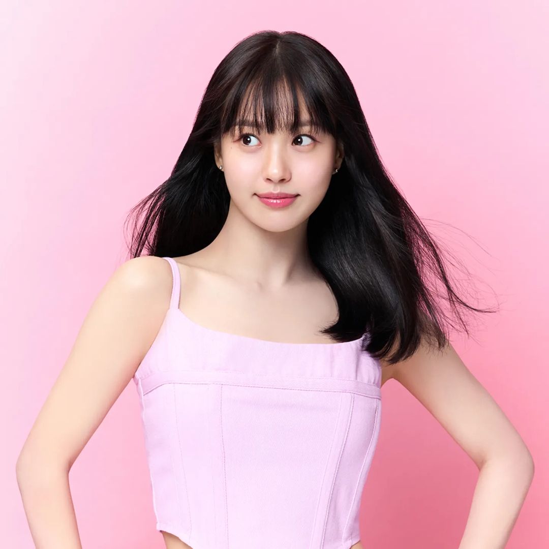 hallyuforums's tweet photo. #GoMinSi is confirmed to lead the new movie #MasterOfTheWorld!!

Synopsis : It tells the story of an ordinary 18yrs old high school girl, Lee Joo-in, who experiences something unexpected one day.

#HallyuForums #Hallyu #Kdrama https://t.co/RLqUKqJvyK