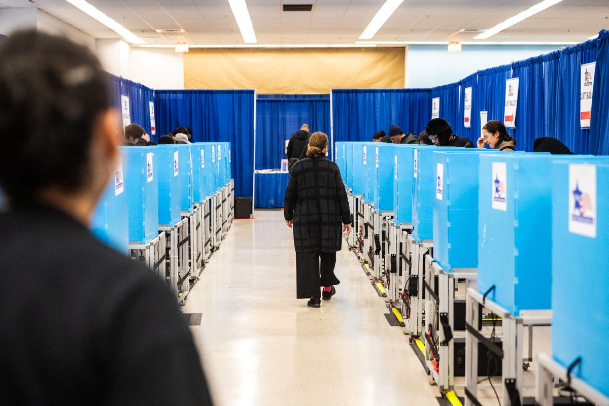 🗳️ POLLS ARE CLOSED! 🗳️

If you got in line by 7 PM, don’t leave! You’re allowed to cast your ballot.

Stay tuned for live election updates from Block Club Chicago all night: buff.ly/4fb1bHl